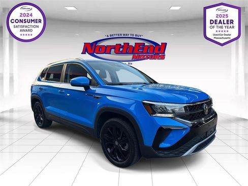 Used 2023 Volkswagen Taos SE w/ Panoramic Sunroof Package image 1