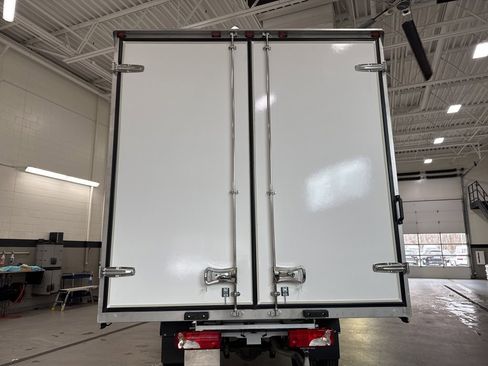 Used 2023 Mercedes-Benz Sprinter 3500 image 5