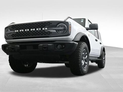 New 2025 Ford Bronco Badlands image 28
