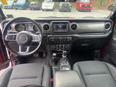 Used 2021 Jeep Wrangler Unlimited Sahara w/ Cold Weather Group image 10