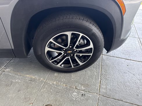 Used 2025 Chevrolet TrailBlazer LT image 12