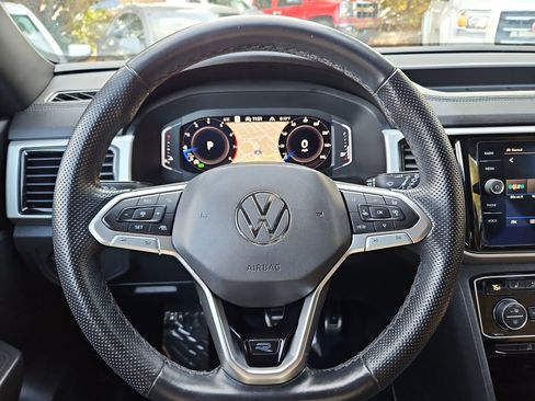 Used 2022 Volkswagen Atlas Cross Sport SEL Premium R-Line image 10