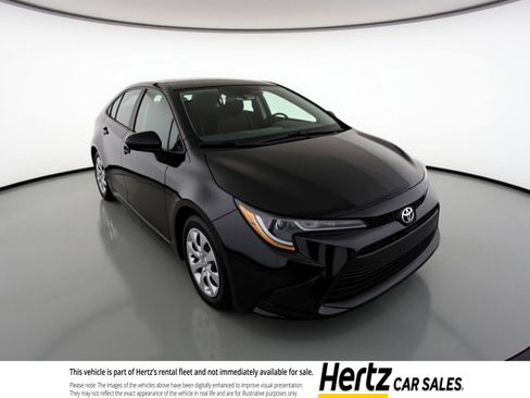 Used 2025 Toyota Corolla LE FWD image 1