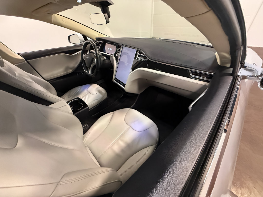 Used 2013 Tesla Model S Performance RWD image 48