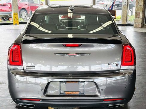 Used 2023 Chrysler 300 S RWD image 7
