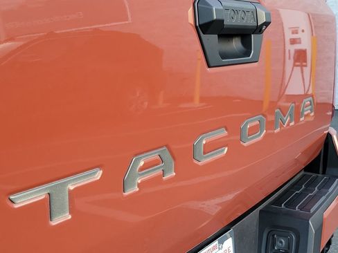 Used 2025 Toyota Tacoma TRD Sport AWD/4WD image 23