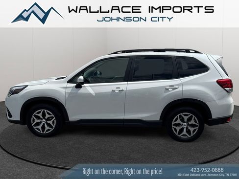 Certified 2023 Subaru Forester Premium AWD/4WD image 1