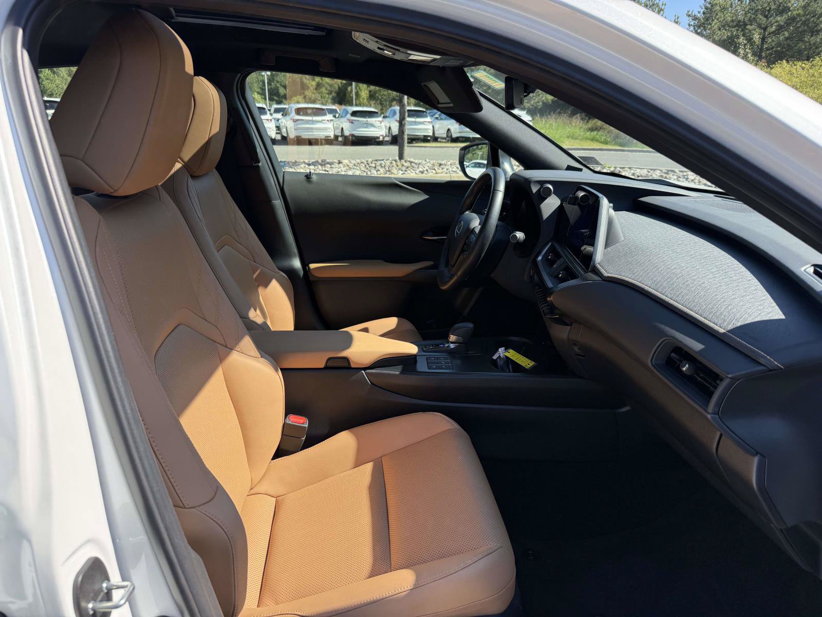 Used 2025 Lexus UX 300h AWD w/ Cold Area Package image 17