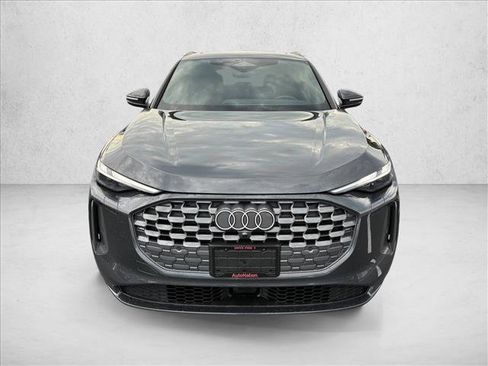Certified 2025 Audi Q5 Premium w/ Convenience Package AWD/4WD image 2