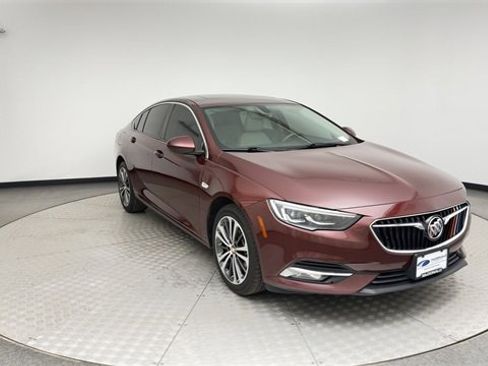Used 2018 Buick Regal Preferred w/ Driver Confidence Package #1 image 8