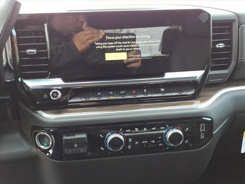 New 2026 GMC Sierra 1500 Elevation image 19