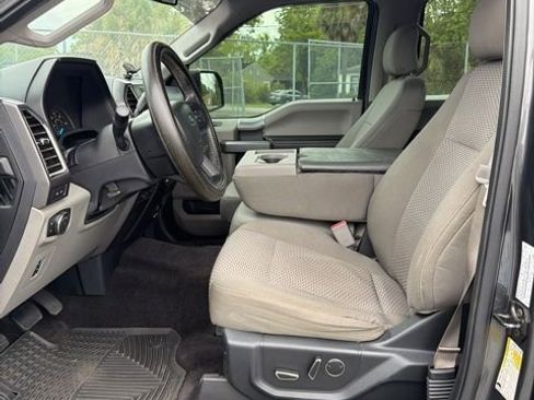 Used 2016 Ford F150 XLT w/ Equipment Group 302A Luxury image 11