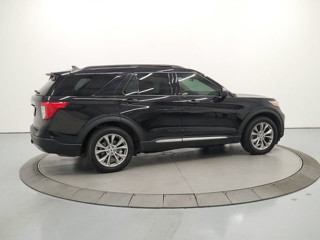 Used 2023 Ford Explorer XLT w/ Equipment Group 202A RWD image 8