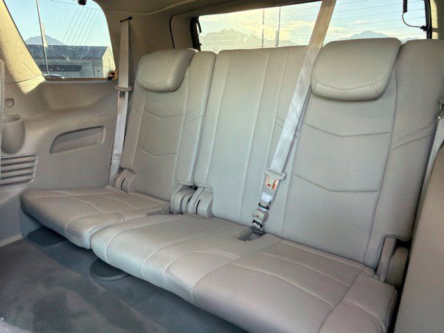 Used 2017 Cadillac Escalade Luxury RWD image 21