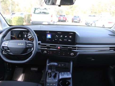 New 2026 Kia Sportage LX image 23