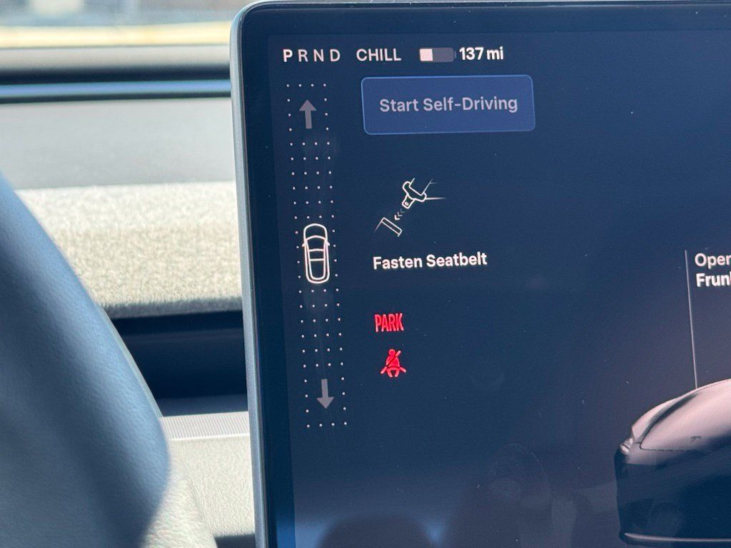 Used 2025 Tesla Model 3 RWD image 14