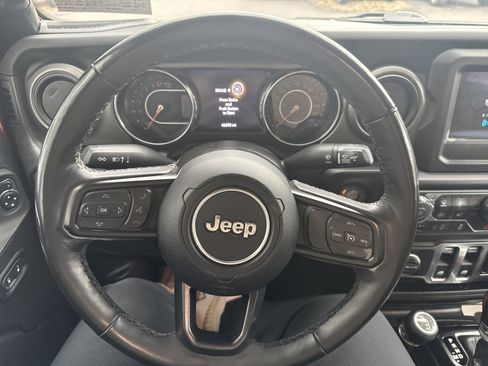 Used 2022 Jeep Wrangler Sport S image 17
