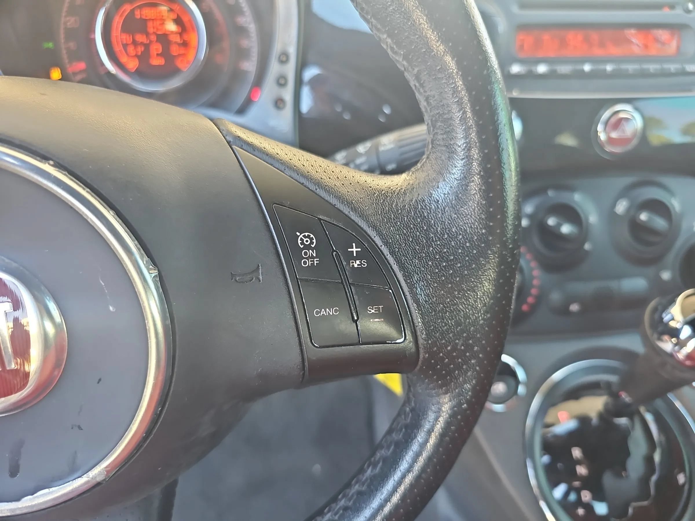 Used 2013 FIAT 500 Sport w/ Beats Audio Pkg FWD image 29