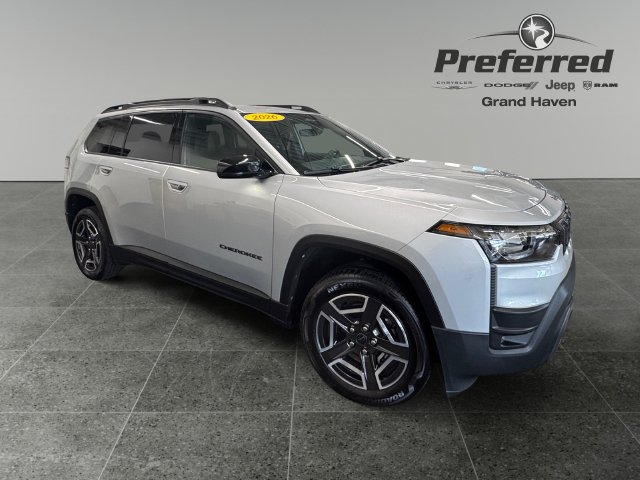 Used 2026 Jeep Cherokee Limited AWD/4WD image 9