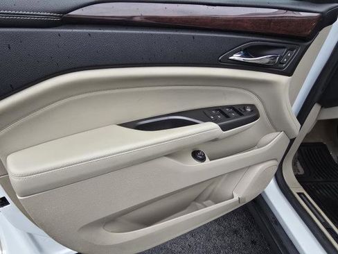 Used 2012 Cadillac SRX Luxury image 11