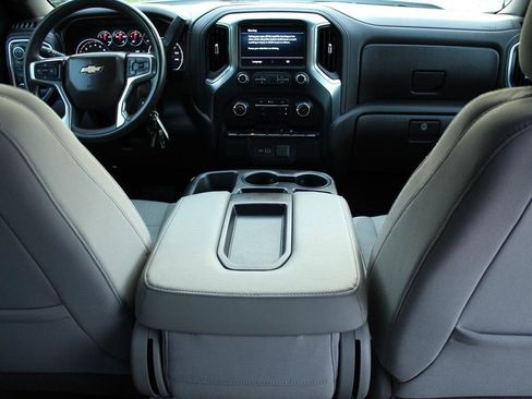 Used 2020 Chevrolet Silverado 1500 LT image 15