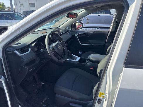 Used 2022 Toyota RAV4 LE w/ Carpet Mat Package (TMS) AWD/4WD image 3