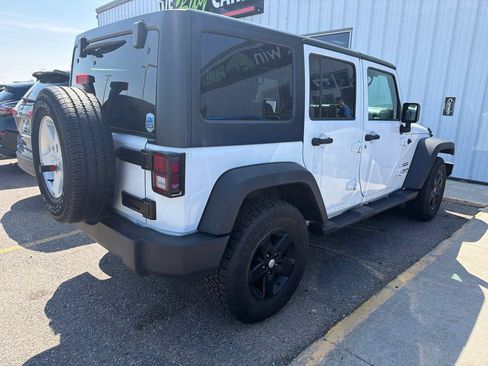Used 2017 Jeep Wrangler Unlimited Sport w/ Quick Order Package 24S AWD/4WD image 6