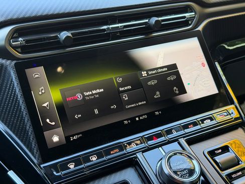 Used 2025 Aston Martin V8 Vantage Coupe image 25