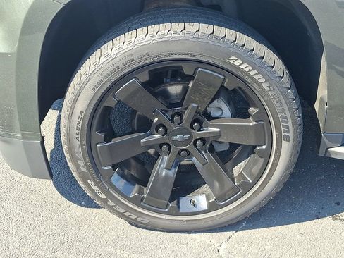 Certified 2019 Chevrolet Suburban LT AWD/4WD image 8