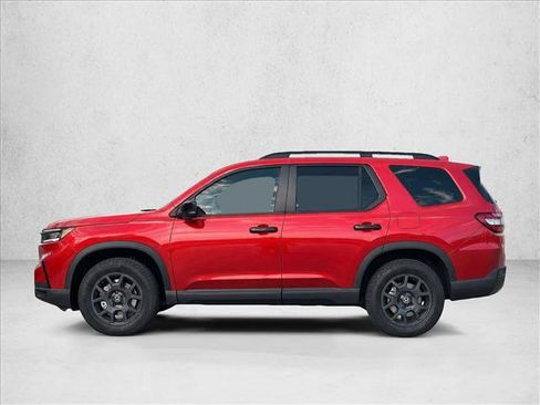 Certified 2023 Honda Pilot TrailSport image 4