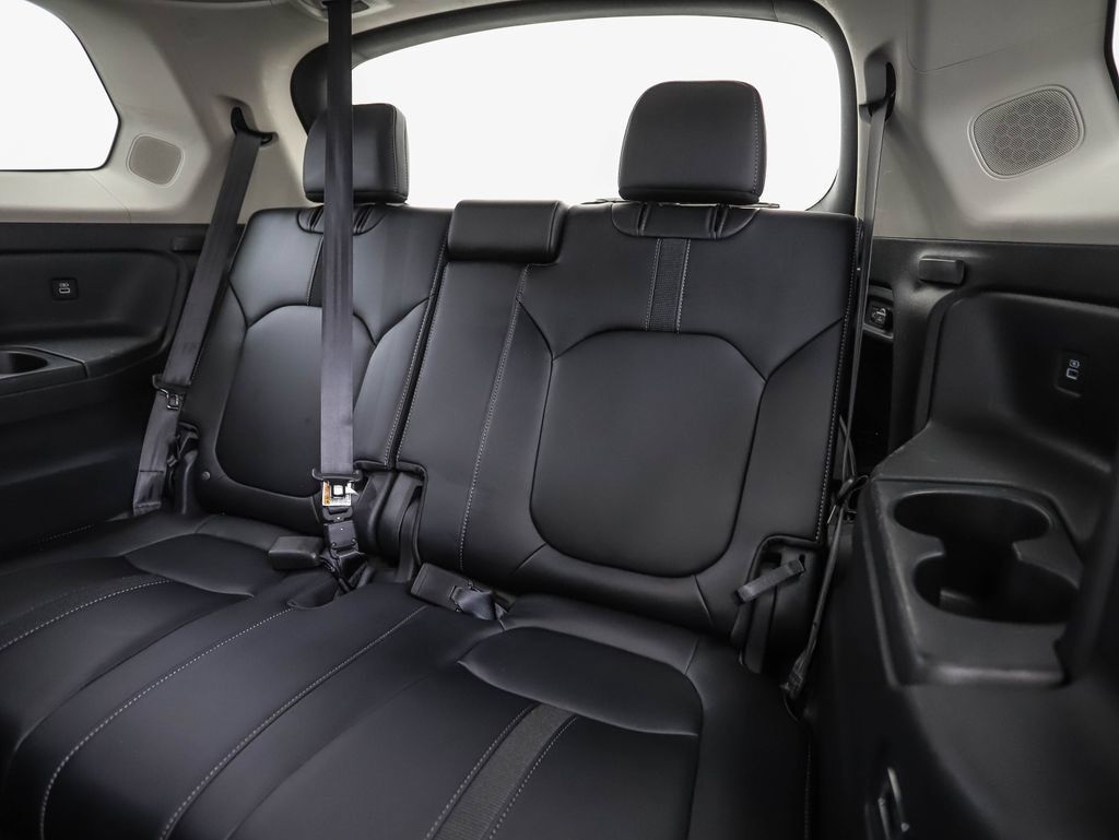 Used 2023 Honda Pilot Touring image 23