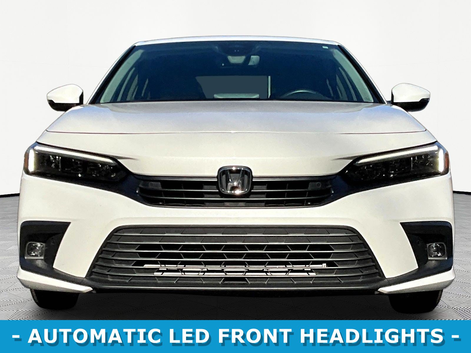 Used 2024 Honda Civic Touring image 2