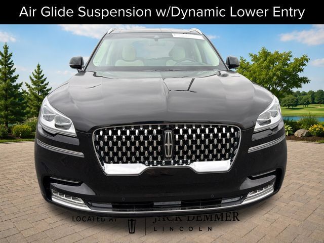 Certified 2023 Lincoln Aviator Black Label w/ Dynamic Handling Package AWD/4WD image 11