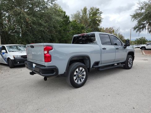 Used 2024 Chevrolet Silverado 2500 Custom w/ Custom Value Package image 4