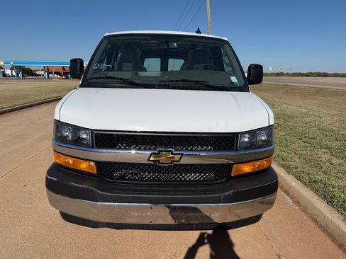 New 2025 Chevrolet Express 3500 Extended w/ Driver Convenience Package image 7