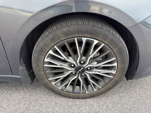 Used 2024 Kia Forte GT-Line w/ GT-Line Premium Package FWD image 12