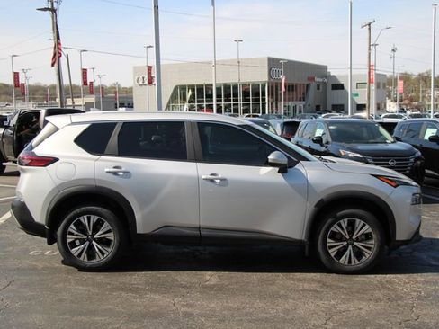 Certified 2023 Nissan Rogue SV w/ SV Premium B Package FWD image 11