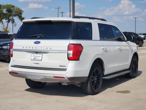 Used 2023 Ford Expedition XLT RWD image 5