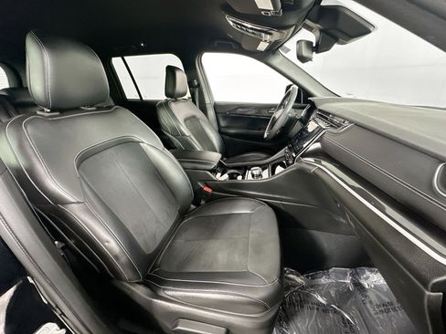 Used 2023 Jeep Grand Cherokee Altitude image 26