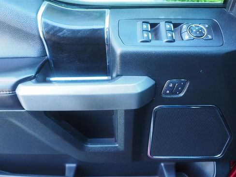 Used 2018 Ford F150 Platinum w/ Equipment Group 701A Luxury image 17