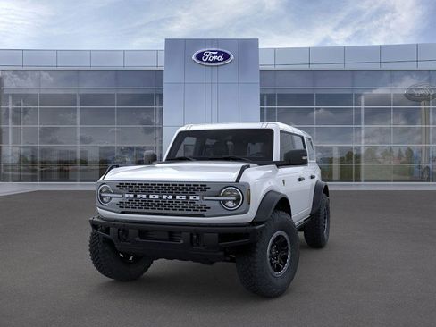 New 2025 Ford Bronco Badlands image 2