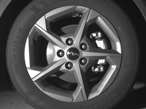 Used 2025 Kia K4 FWD image 16