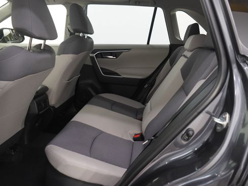 Used 2025 Toyota RAV4 XLE image 14
