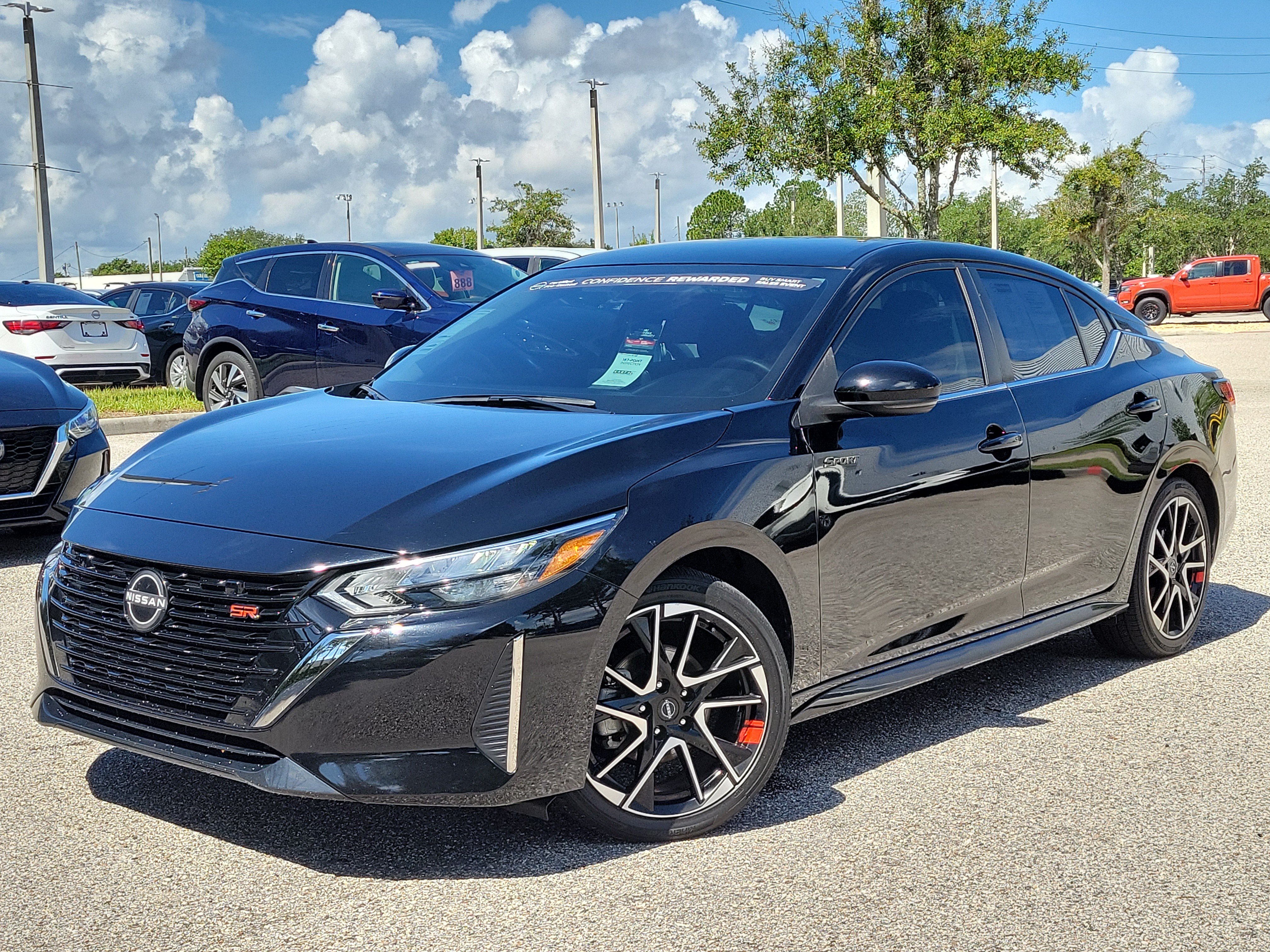 Certified 2025 Nissan Sentra SR FWD image 33