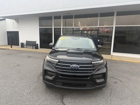 Used 2020 Ford Explorer XLT w/ Comfort Package image 4