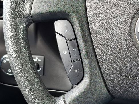 Used 2020 GMC Savana 2500 w/ Driver Convenience Package RWD image 21