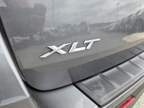 Used 2023 Ford Explorer XLT image 10