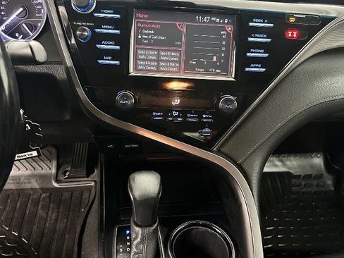 Used 2020 Toyota Camry SE image 29
