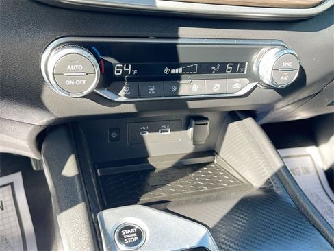 Used 2025 Nissan Altima 2.5 SV w/ SV Special Edition Package image 17