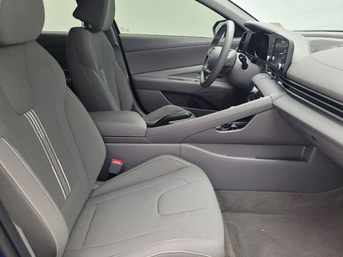 Used 2023 Hyundai Elantra SEL image 21